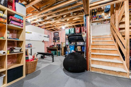 198 Somerside Park Sw, Calgary, AB - Indoor