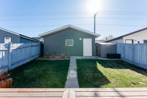 198 Somerside Park Sw, Calgary, AB - Outdoor
