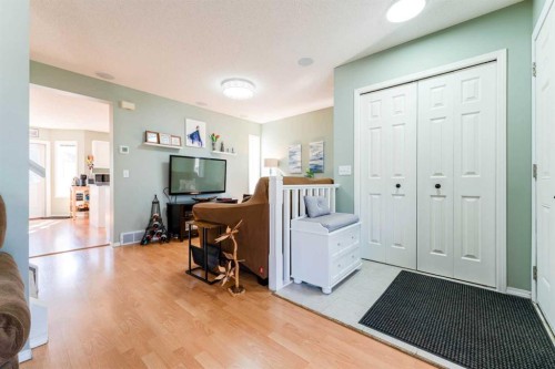 198 Somerside Park Sw, Calgary, AB - Indoor