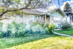 3403 19 Street NW Calgary, AB T2L 2A9