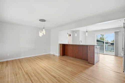 5212 Terry Road Nw, Calgary, AB - Indoor Photo Showing Kitchen