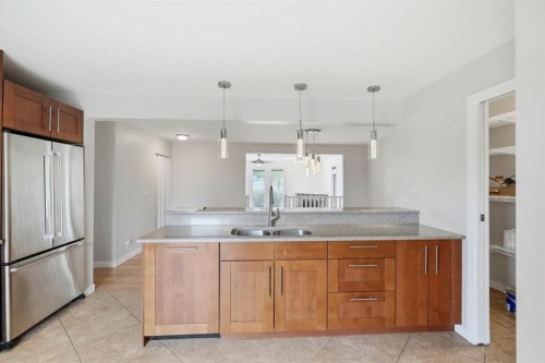 5212 Terry Road Nw, Calgary, AB - Indoor Photo Showing Kitchen With Double Sink