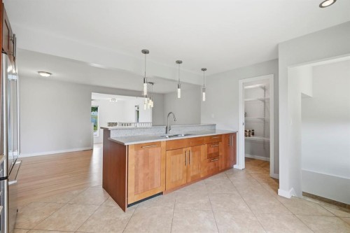 5212 Terry Road Nw, Calgary, AB - Indoor Photo Showing Kitchen