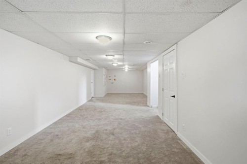 5212 Terry Road Nw, Calgary, AB - Indoor Photo Showing Other Room