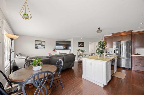 19 Covemeadow Crescent Ne, Calgary, AB - Indoor Photo Showing Other Room
