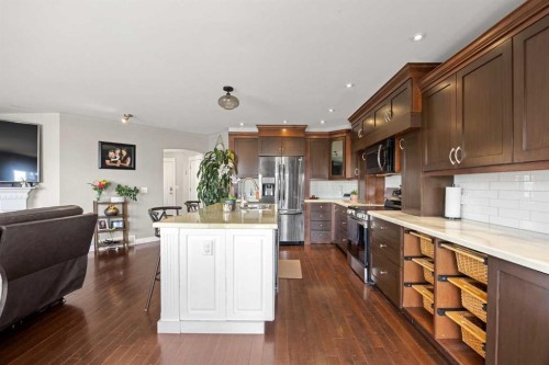 19 Covemeadow Crescent Ne, Calgary, AB - Indoor Photo Showing Kitchen With Stainless Steel Kitchen With Upgraded Kitchen