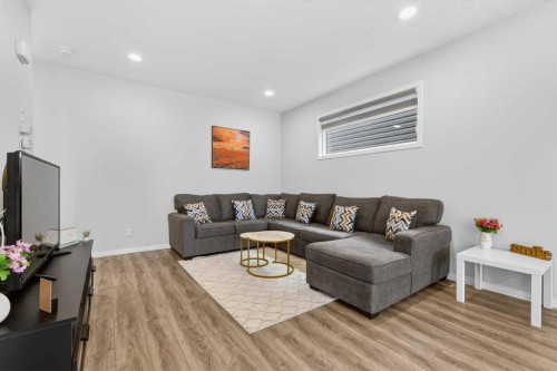 132 Seton Villas Se, Calgary, AB - Indoor Photo Showing Living Room