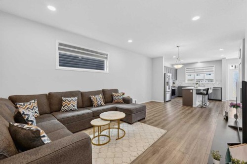 132 Seton Villas Se, Calgary, AB - Indoor Photo Showing Living Room