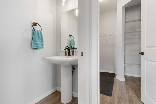 92 Sage Bluff Way Nw, Calgary, AB - Indoor Photo Showing Bathroom