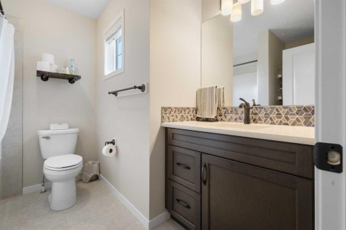 92 Sage Bluff Way Nw, Calgary, AB - Indoor Photo Showing Bathroom