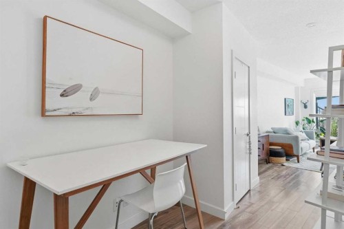 --89 34 Avenue Sw, Calgary, AB - Indoor