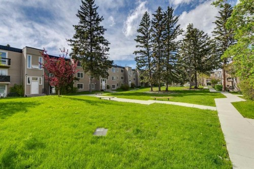 208-315 Heritage Drive Se, Calgary, AB - Outdoor