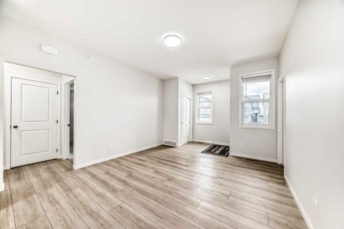 212 Lucas Place Nw, Calgary, AB 