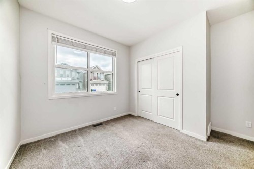212 Lucas Place Nw, Calgary, AB 