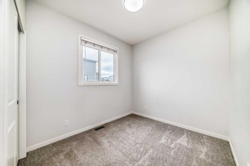 212 Lucas Place Nw, Calgary, AB 