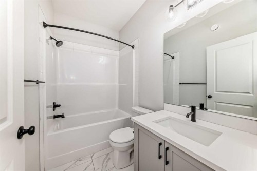 212 Lucas Place Nw, Calgary, AB 