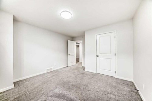 212 Lucas Place Nw, Calgary, AB 