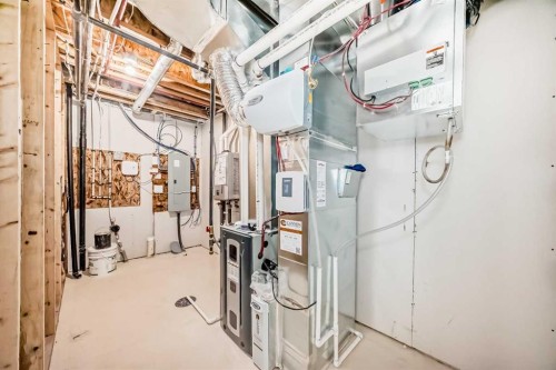 212 Lucas Place Nw, Calgary, AB 