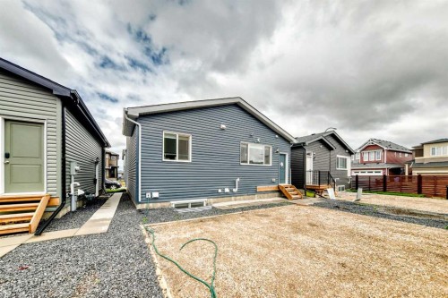 212 Lucas Place Nw, Calgary, AB 