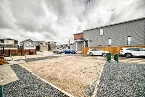 212 Lucas Place Nw, Calgary, AB 