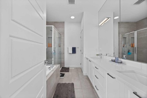 10 Evansfield Green Nw, Calgary, AB - Indoor Photo Showing Bathroom