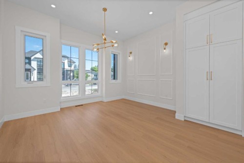 6429 33 Avenue Nw, Calgary, AB - Indoor Photo Showing Other Room