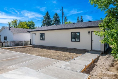 6429 33 Avenue Nw, Calgary, AB - Outdoor With Exterior