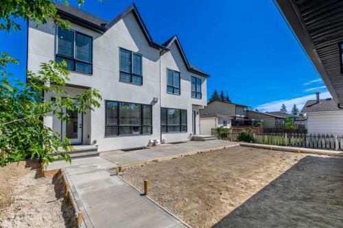 6429 33 Avenue Nw, Calgary, AB - Outdoor
