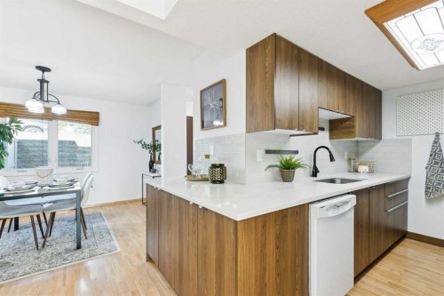 72-1055 72 Avenue Nw, Calgary, AB - Indoor