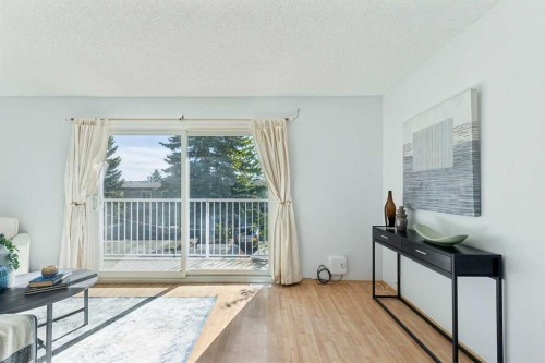 72-1055 72 Avenue Nw, Calgary, AB - Indoor