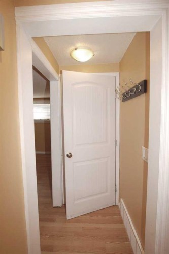 884 Rundlecairn Way Ne, Calgary, AB - Indoor Photo Showing Other Room