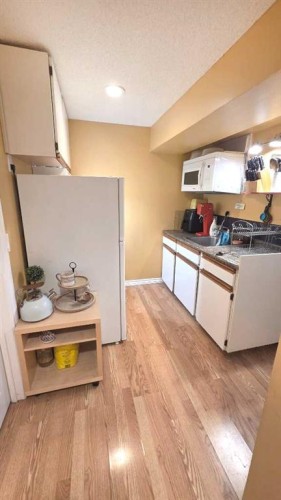 884 Rundlecairn Way Ne, Calgary, AB - Indoor