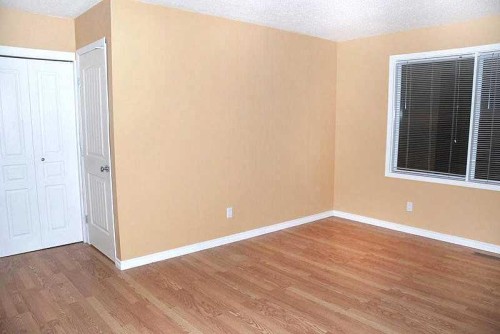 884 Rundlecairn Way Ne, Calgary, AB - Indoor Photo Showing Other Room