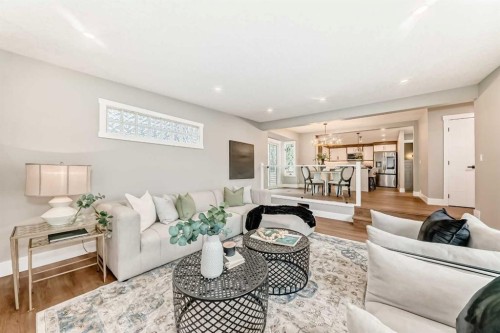 275 Silverview Way Nw, Calgary, AB - Indoor Photo Showing Living Room