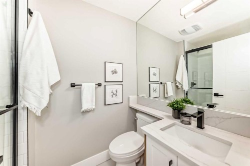 275 Silverview Way Nw, Calgary, AB - Indoor Photo Showing Bathroom