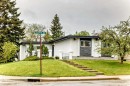 275 Silverview Way Nw, Calgary, AB  - Outdoor 
