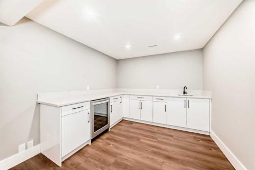 275 Silverview Way Nw, Calgary, AB - Indoor Photo Showing Other Room