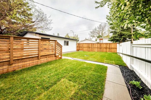 275 Silverview Way Nw, Calgary, AB - Outdoor