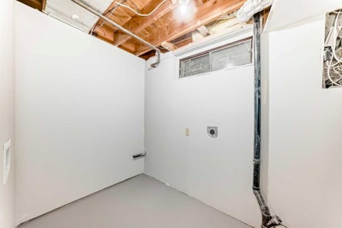 275 Silverview Way Nw, Calgary, AB - Indoor