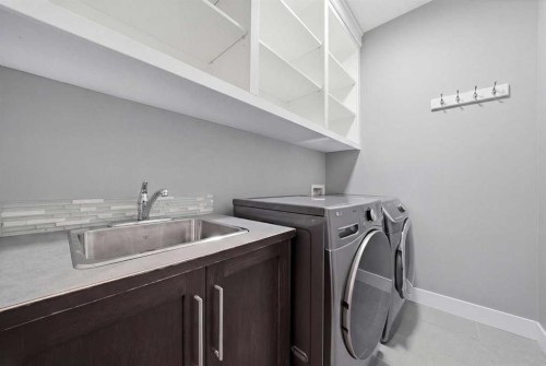 2018 37 Street Sw, Calgary, AB - Indoor Photo Showing Laundry Room