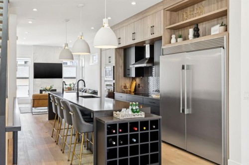 1424 27 Street Sw, Calgary, AB - Indoor