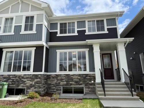 326 Sundown Road  Cochrane, AB T4C 3H2