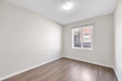 145 Viewpointe Terrace, Chestermere, AB - Indoor Photo Showing Other Room