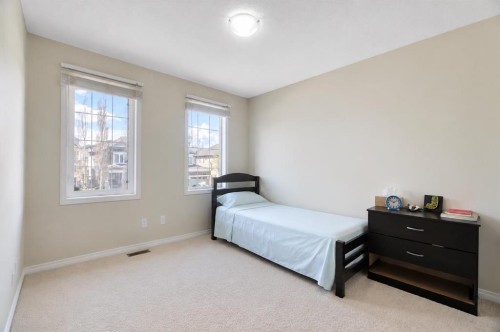 145 Viewpointe Terrace, Chestermere, AB - Indoor Photo Showing Bedroom