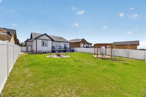 40 Viceroy Crescent, Olds, AB - Outdoor