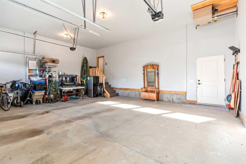 40 Viceroy Crescent, Olds, AB - Indoor Photo Showing Garage