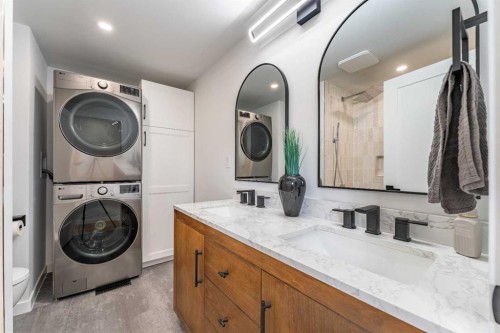 36 Big Hill Way Se, Airdrie, AB - Indoor Photo Showing Laundry Room