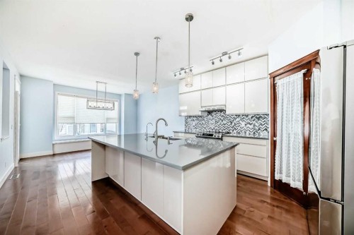 331 Royal Oak Heath Nw, Calgary, AB - Indoor Photo Showing Kitchen With Upgraded Kitchen