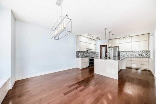 331 Royal Oak Heath Nw, Calgary, AB - Indoor Photo Showing Kitchen