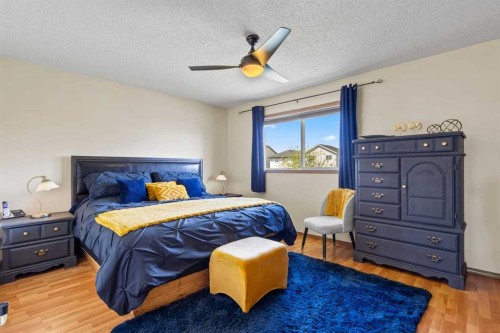 158 Saratoga Close Ne, Calgary, AB - Indoor Photo Showing Bedroom